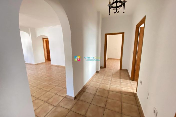 Image No.12-4 Bed Country House for sale