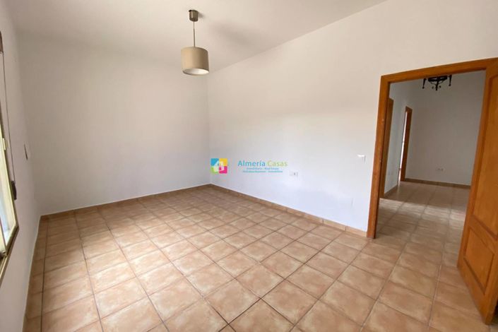 Image No.14-4 Bed Country House for sale