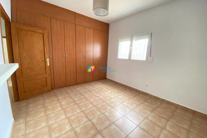 Image No.18-4 Bed Country House for sale