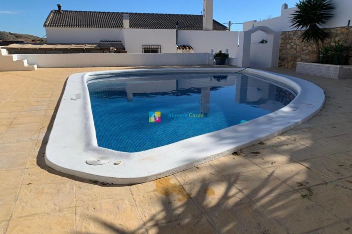 Image No.2-Maison de campagne de 4 chambres à vendre à Albox