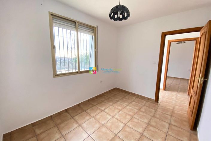 Image No.20-4 Bed Country House for sale