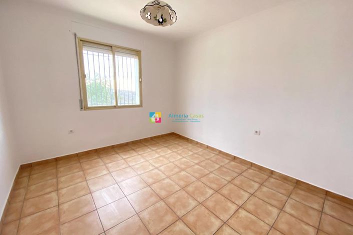 Image No.23-4 Bed Country House for sale