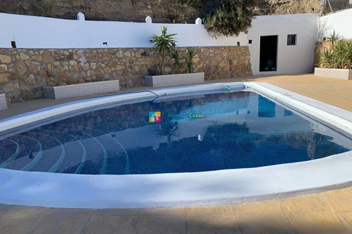 Image No.3-4 Bed Country House for sale