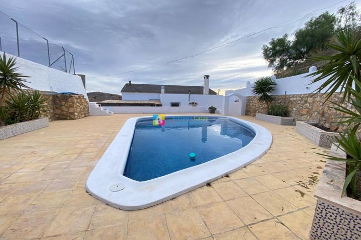 Image No.30-4 Bed Country House for sale