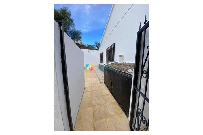 Image No.32-4 Bed Country House for sale