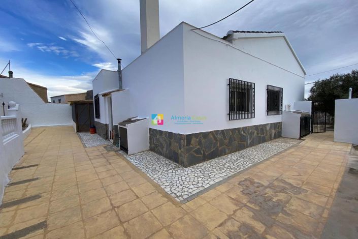 Image No.34-4 Bed Country House for sale