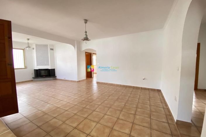 Image No.8-4 Bed Country House for sale