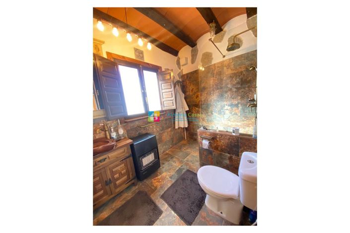 Image No.15-4 Bed Country House for sale