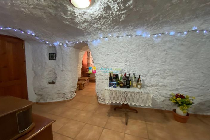 Image No.26-4 Bed Country House for sale