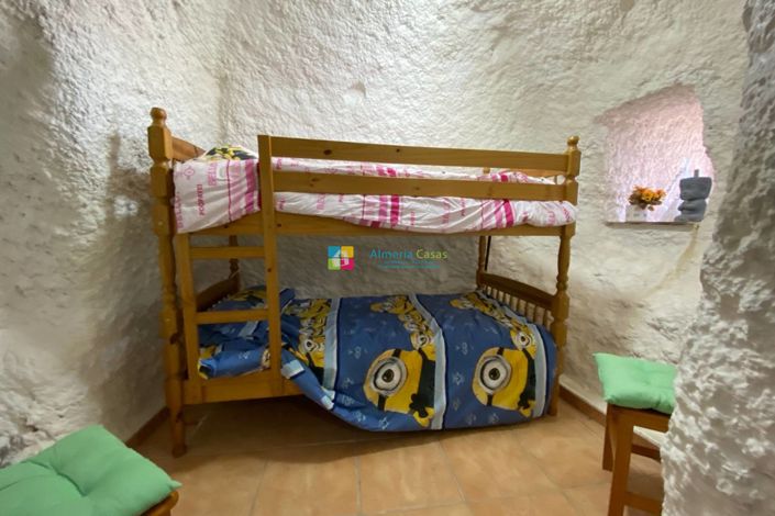 Image No.27-4 Bed Country House for sale