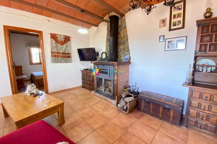 Image No.7-4 Bed Country House for sale