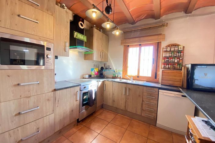 Image No.9-4 Bed Country House for sale