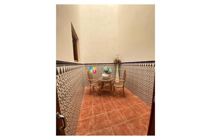 Image No.10-6 Bed Townhouse for sale