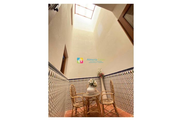 Image No.11-6 Bed Townhouse for sale