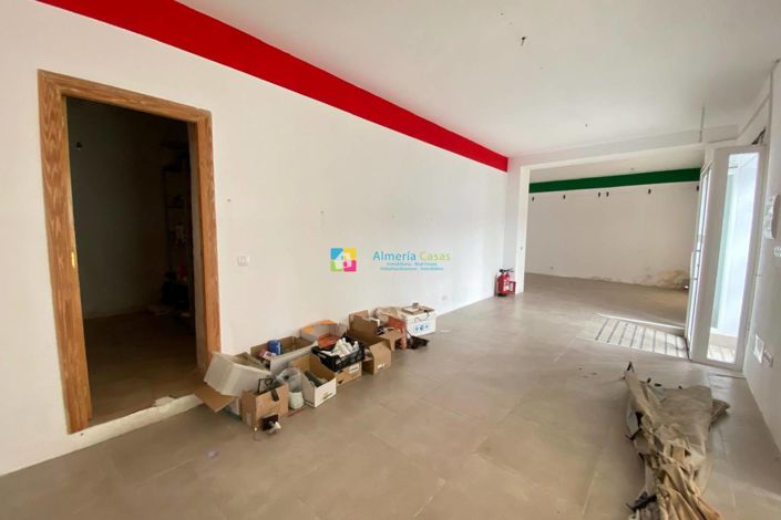 Image No.17-6 Bed Townhouse for sale