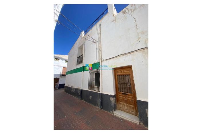 Image No.3-6 Bed Townhouse for sale