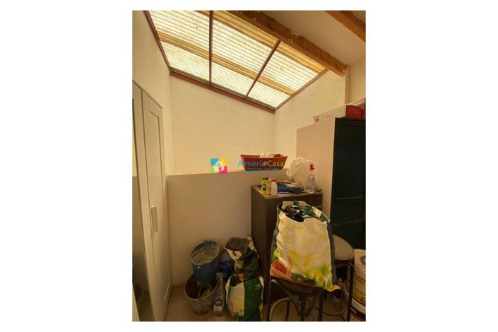 Image No.41-6 Bed Townhouse for sale