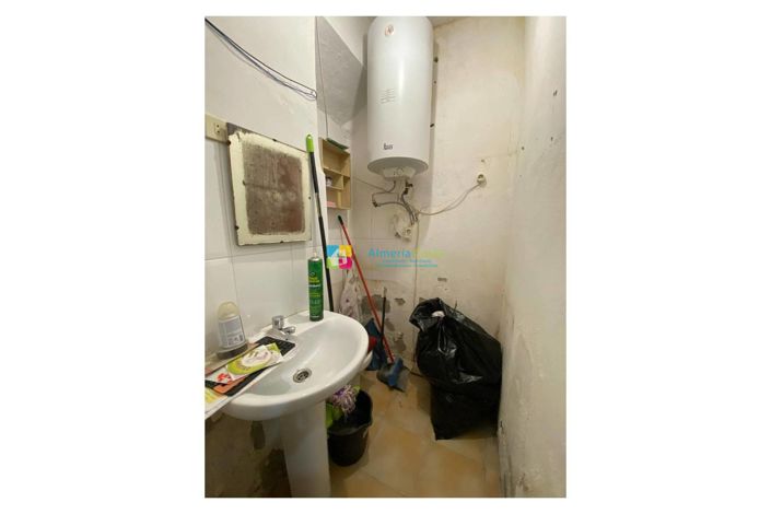 Image No.7-6 Bed Townhouse for sale