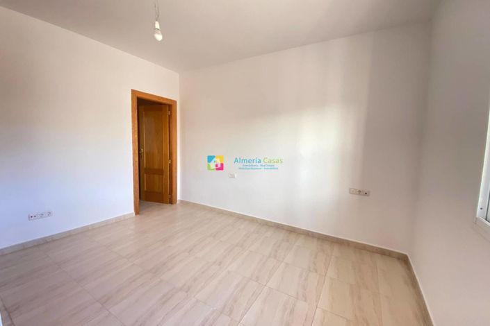 Image No.14-3 Bed Villa for sale