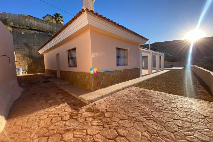 Image No.19-3 Bed Villa for sale