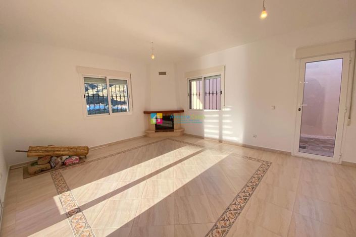 Image No.7-3 Bed Villa for sale