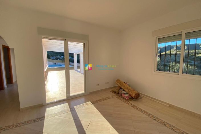 Image No.9-3 Bed Villa for sale