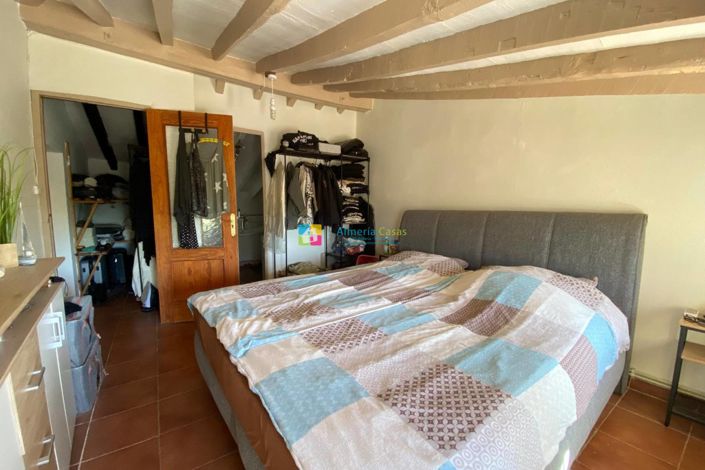 Image No.25-6 Bed Country House for sale