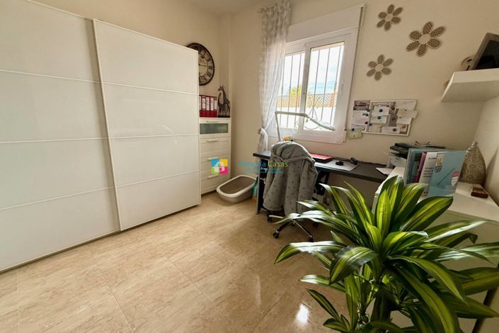 Image No.22-3 Bed Villa for sale