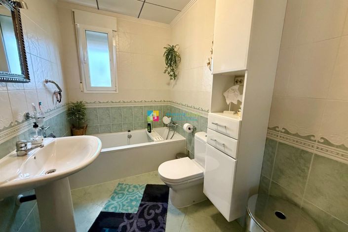 Image No.25-3 Bed Villa for sale