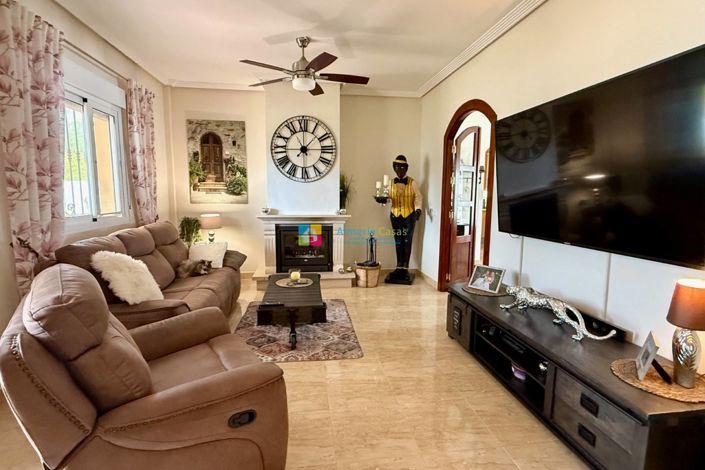 Image No.5-3 Bed Villa for sale