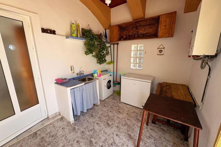 Image No.11-8 Bed Country House for sale