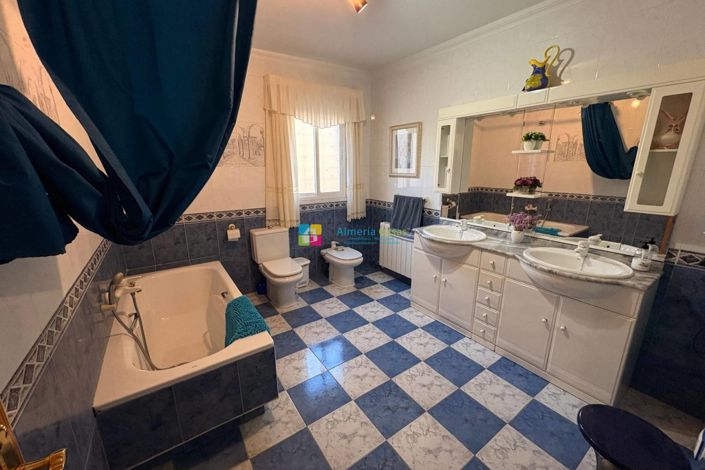 Image No.15-8 Bed Country House for sale