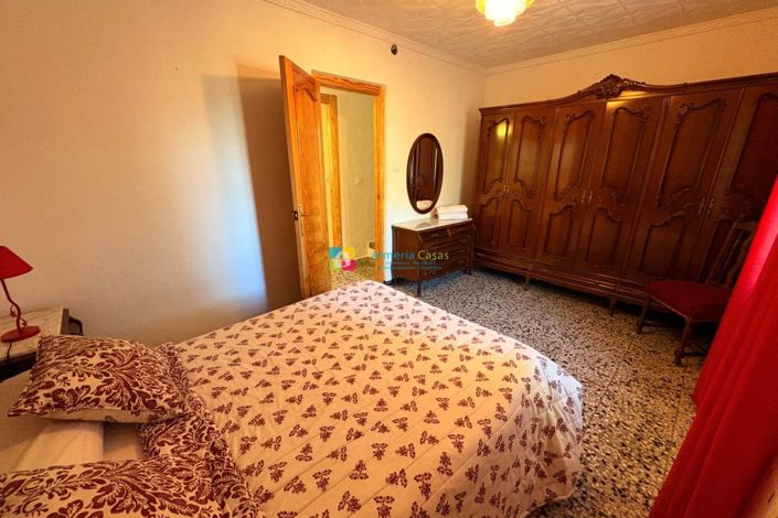 Image No.19-8 Bed Country House for sale