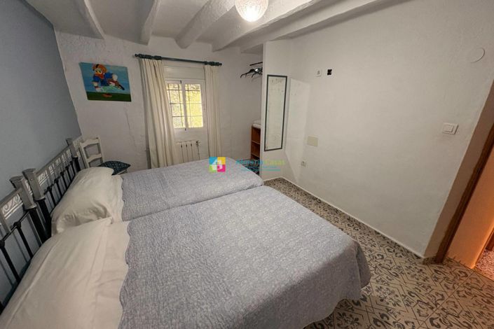 Image No.22-8 Bed Country House for sale