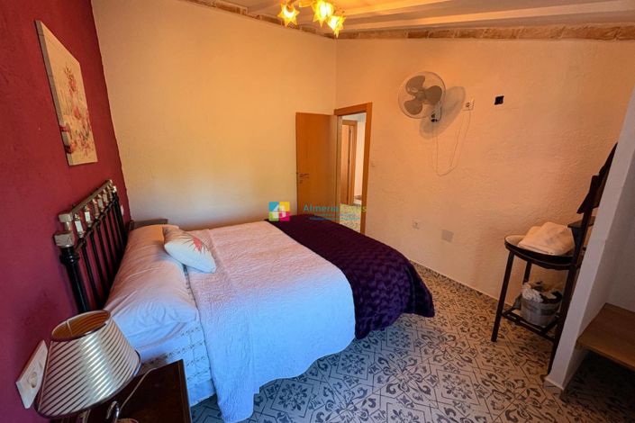 Image No.24-8 Bed Country House for sale