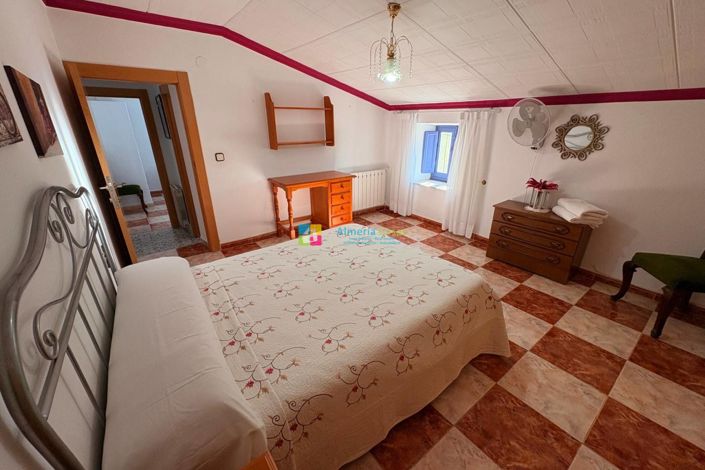 Image No.30-8 Bed Country House for sale