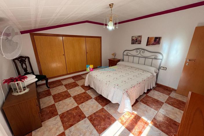 Image No.31-8 Bed Country House for sale