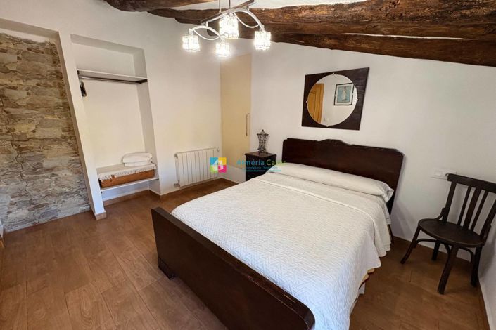 Image No.35-8 Bed Country House for sale