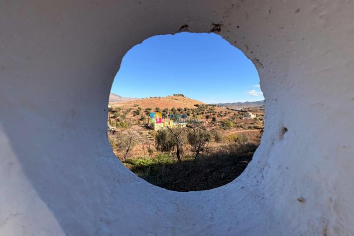 Image No.38-8 Bed Country House for sale