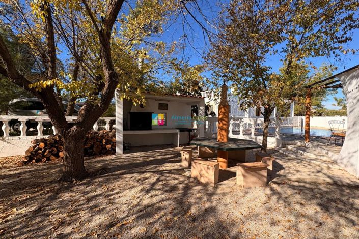 Image No.39-8 Bed Country House for sale