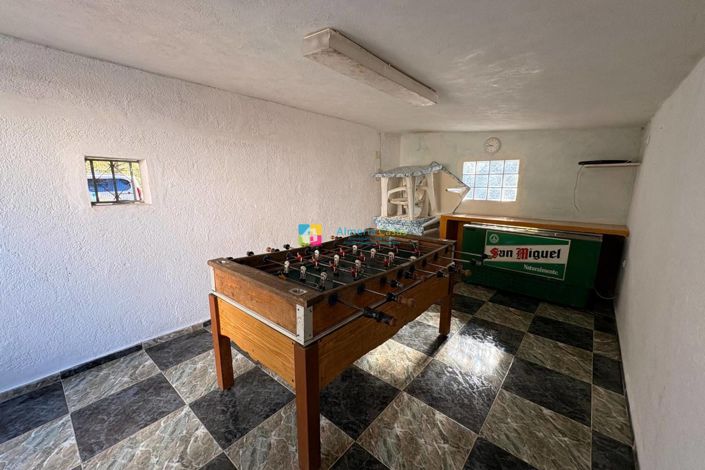 Image No.43-8 Bed Country House for sale