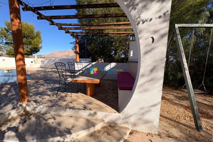 Image No.50-8 Bed Country House for sale