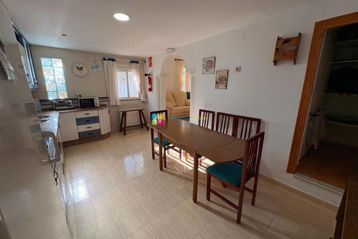 Image No.8-8 Bed Country House for sale