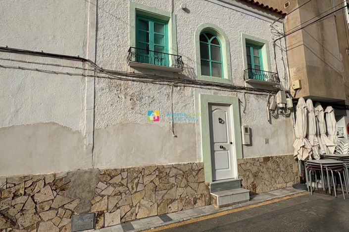 Image No.2-3 Bed Townhouse for sale