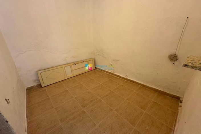 Image No.23-3 Bed Townhouse for sale