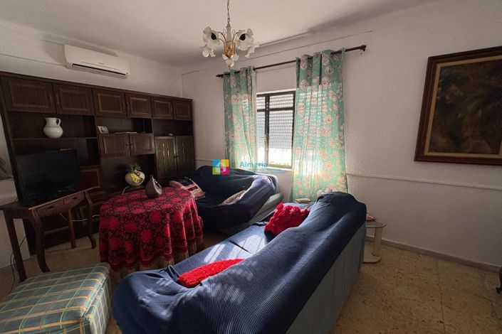 Image No.5-3 Bed Townhouse for sale