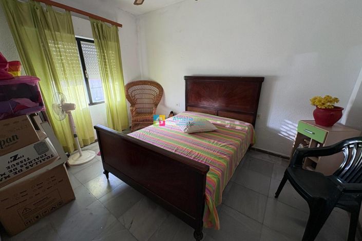 Image No.7-3 Bed Townhouse for sale