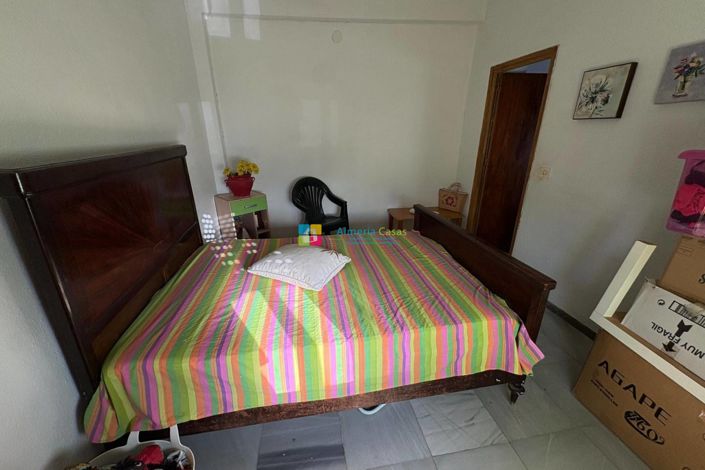 Image No.8-3 Bed Townhouse for sale