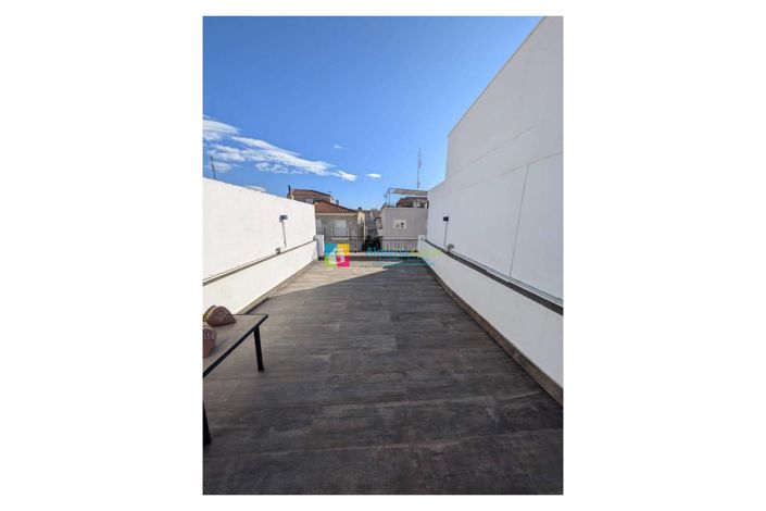 Image No.16-2 Bed Townhouse for sale