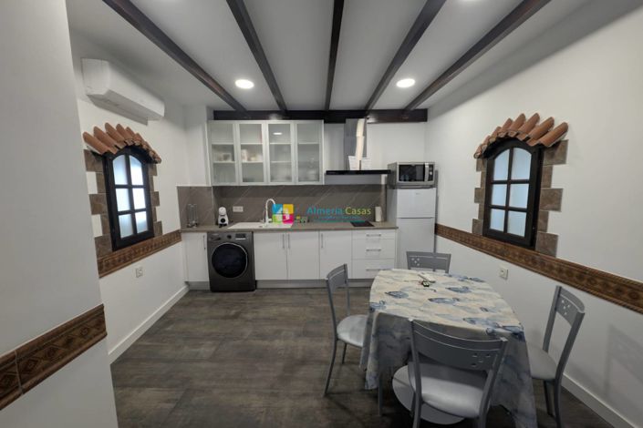 Image No.3-2 Bed Townhouse for sale